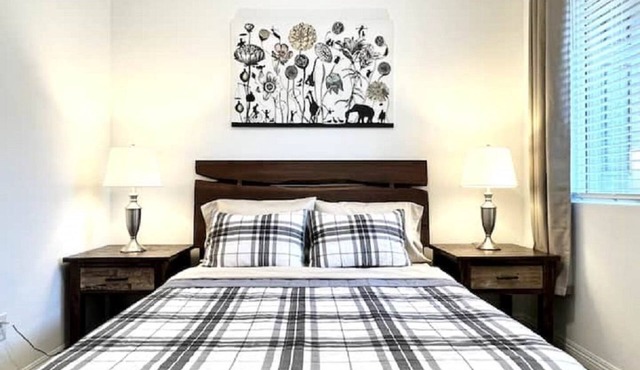 Comfy house in suite perfect for business travel