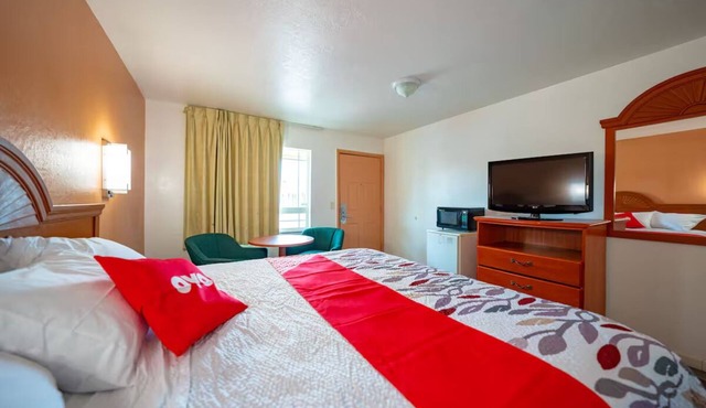 Convenient Single Room w/Queen Bed Close to Sahalee Park in Madras