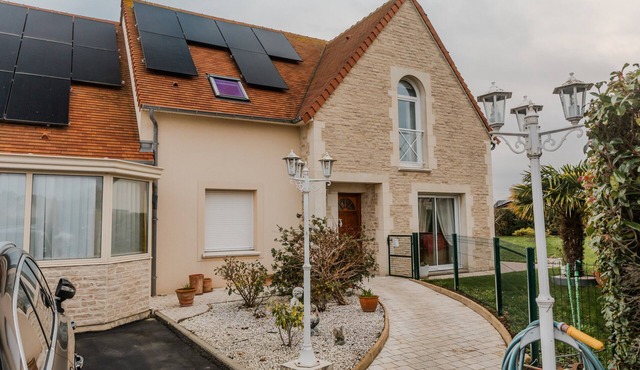 'Courseulles Comme À La Maison' Apartment with Private Terrace and Wi-Fi in Courseulles-sur-Mer