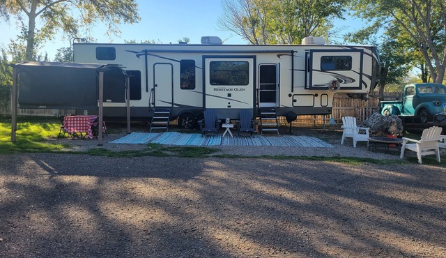 Cozy 2-bedroom Luxury RV in Cornville near Sedona
