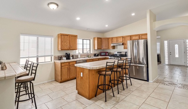 Cozy 4 bedroom home. Just minutes to Downtown Tucson