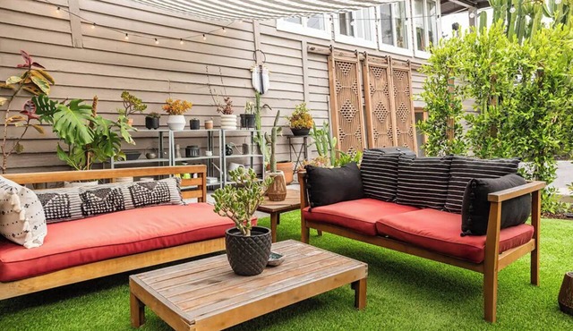 Cozy Agnes the Airstream in enchanting Los Angeles with WiFi, AC