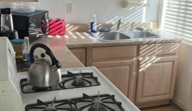 Cozy studio in charming San Bernardino with AC, WiFi