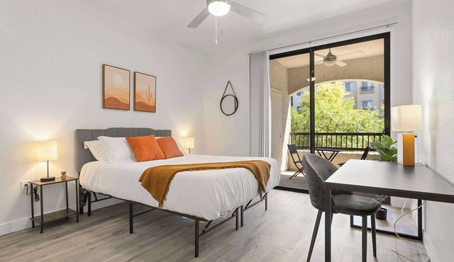 CozySuites Glendale by the stadium with pool! 14