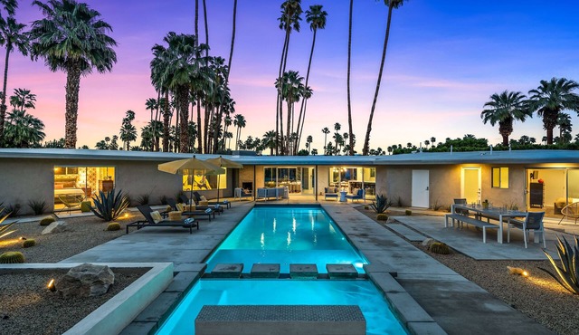 Deepwell Modern – Luxury Mid-Century Villa with Pool, Spa, Courtyard & Mountain Views in Palm Springs