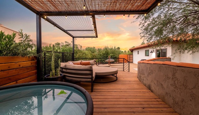 Desert Casita | Four Peaks Views with Cowboy Tub