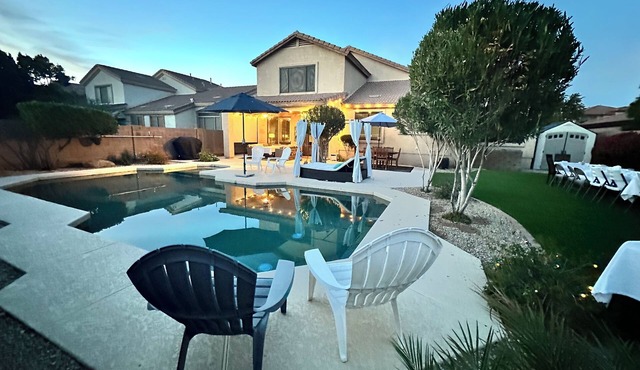 Desert Oasis: 4BD/3BA, Lux Resort Pool in Mesa, AZ in Mesa
