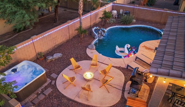 Desert Oasis Amazing Pool/Waterfall/Firepit/Office