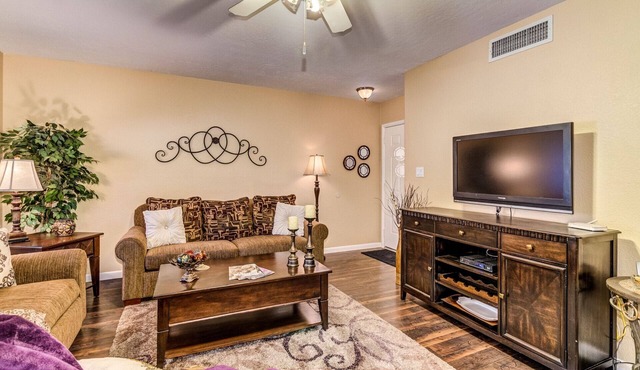 Discounts available on gorgeous Mesa condo! in Mesa