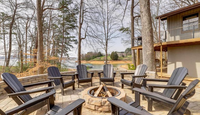 Dock, Deck + Views: Cherokee Lake Retreat! in Bean Station