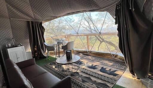 Dome 1- Mountain Views
