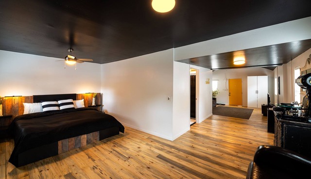 Downtown Cozy Condo-Walk to Best Diners, Breweries, NAU, Historic Flagstaff.