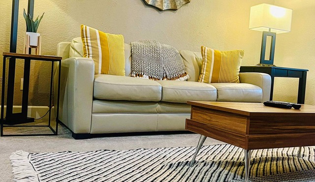 Downtown La Quinta Charmer- Walk to Dining & Shops