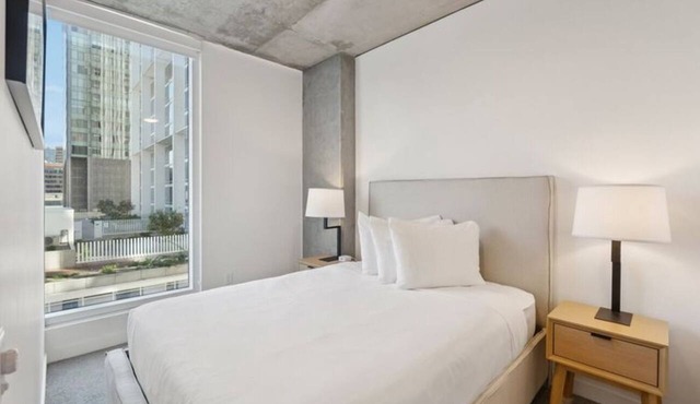 Downtown Phoenix Stay Near Convention Center, ASU & Top City Attractions