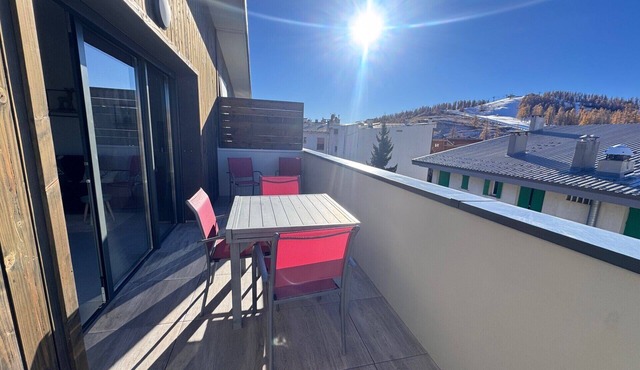 Duplex studio with mezzanine, large terrace with piste view, VALBERG resort center in Péone