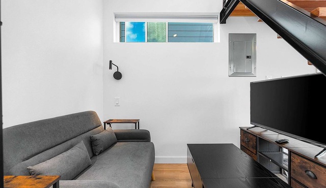 Echo Loft: A Modern Escape in Seattle