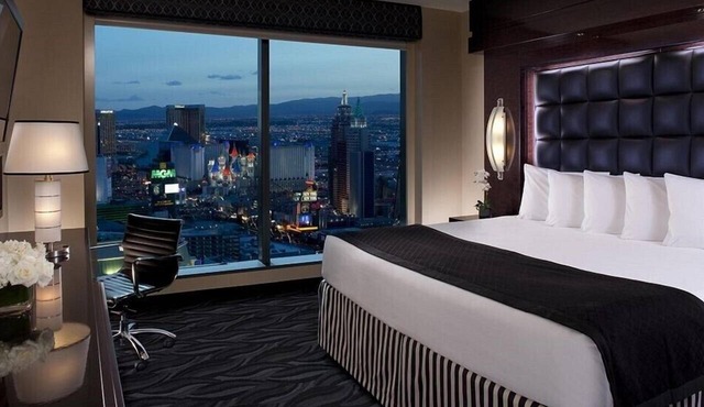 Elara Hilton Grand Vacation Deluxe King Suite - Las Vegas, Nevada