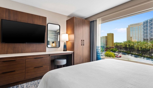 Embassy Suites by Hilton Anaheim South