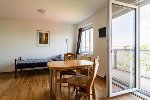 Enjoy your stay with DKN apartments - Mon-Sun - Late night check-in - Multilanguage - Near Railway station - Witamy serdecznie in Chemnitz