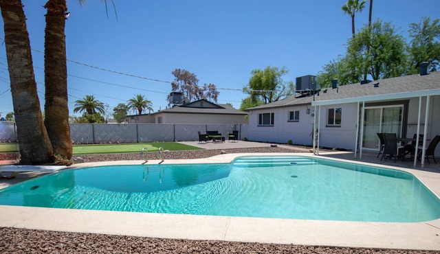 Entertain and Relax as Old Town Scottsdale awaits!
