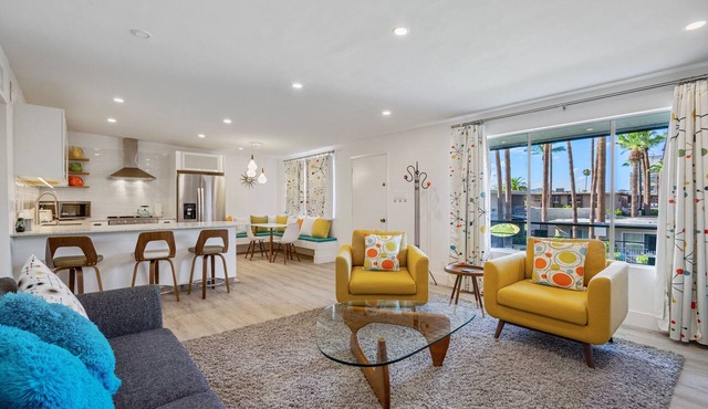 Entire *Retro* Condo in Old Town Scottsdale!