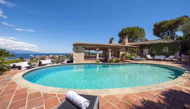Exceptional provencal-style villa with stunning panoramic sea views in Saint-Jean-Cap-Ferrat