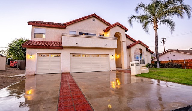 Exceptional Custom Spacious Camarillo Home in Camarillo