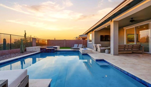 Exceptional Desert Escape w/Pool and Spa