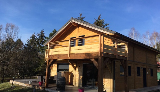 Exclusive feel-good house with fireplace, sauna, large terrace near the swimming lake in Langatte