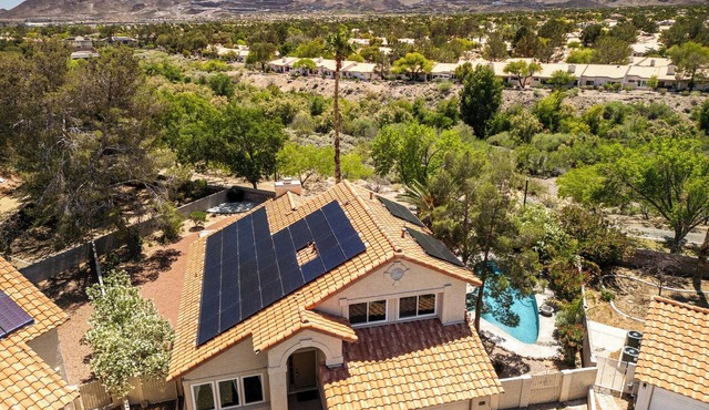 Expansive PRIVATE Mtn View! Pets Welcome! Pool Spa, Firepit BBQ 15 mn Strip