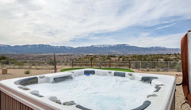 Experience luxury at the Cornville Desert Retreat with stunning red rock views.