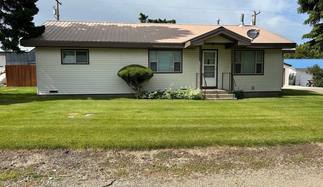 Experience serene Challis living, just steps away from your 2-bedroom retreat in Challis