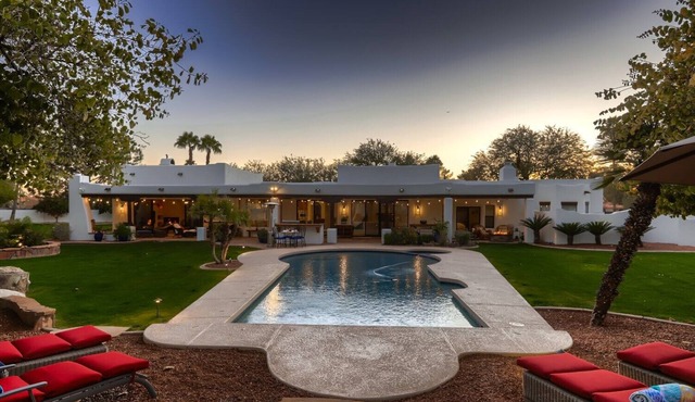 Fabulous Vacation Oasis, with an amazing pool, spa and a grand backyard to play!