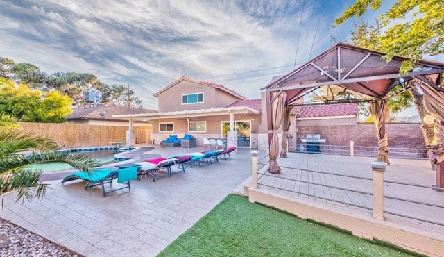 family-friendly home games & pool