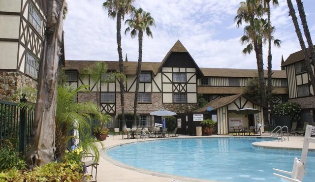 Family-Friendly Magic - Castle Resort with Free Disneyland Shuttle! 2 Units