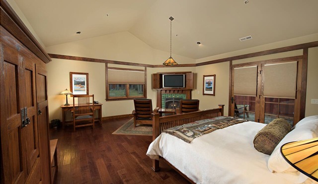 FivePine Lodge & Spa in Sisters