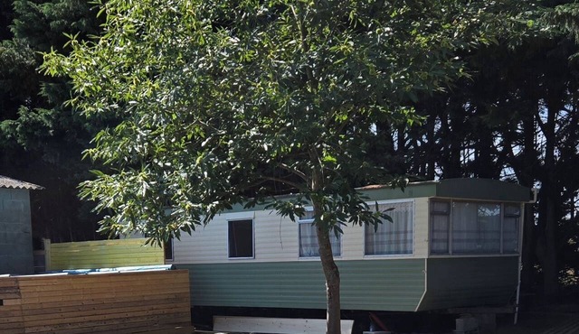 Country Bungalow in Saint-Georges-de-Reintembault