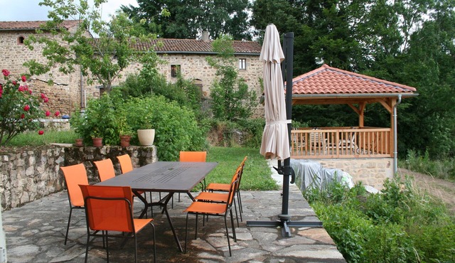 Gîte* JEPATAN with pool table and table tennis in Saint-Quentin-sur-Sauxillanges