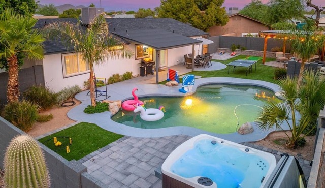 Free Heated Pool~Hot Tub~King Bed~Swing Set~Games