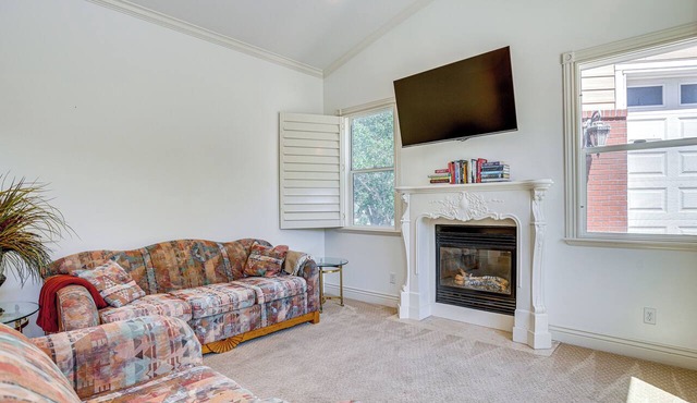 Full Kitchen! King Suite Near Snowbasin in Layton