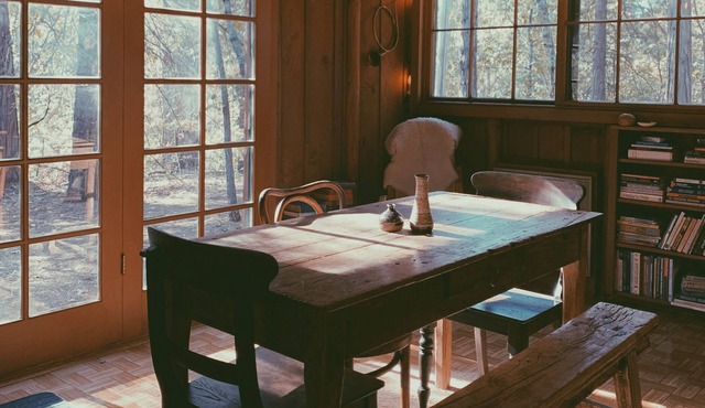 ✨Güdren’s Gudwud✨ Whimsical & private artist retreat cabin in the woods