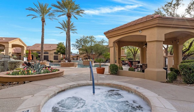 Gated Condo Long Stay in the Heart of Ventana Canyon!
