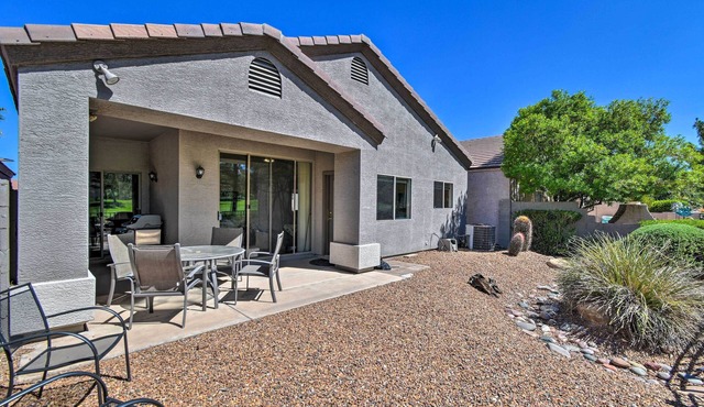 Gated Golf community, 3 Bedrooms-2 Bath, Central location, w/views of South MTN
