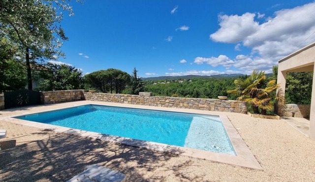 Gîte de Giulia with swimming pool In the heart of Ardèche in Saint-Étienne-de-Fontbellon