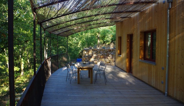 Gite écoconstruction, natural pool in Puylagarde