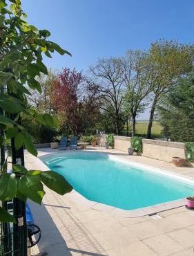 Gites de charme avec piscine - proche Amboise et Châteaux de la Loire in Mosnes