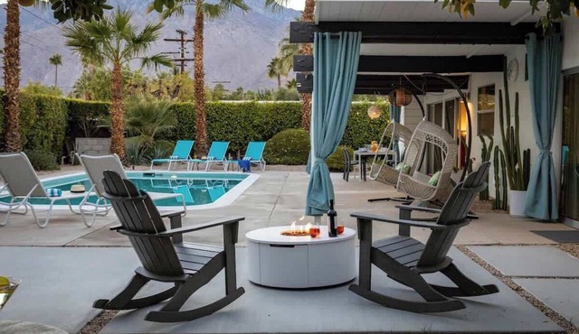Glam Mid-Century - Stellar Views, Saltwater Pool in Palm Springs