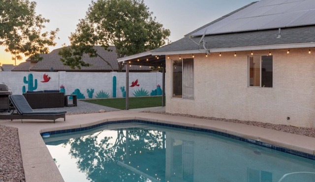 Glendale Pool House Oasis with Jacuzzi Billiards