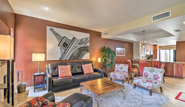 Golf Course Views, Hot Tub Access: Phoenix Home! in Phoenix