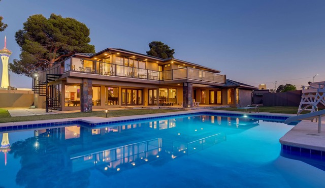 Gorgeous Pool/Spa Home near the Strip